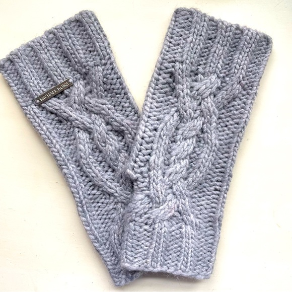 Women’s Michael Kors Fingerless Cable Knit Handwarmer Mittens - Light Grey - Picture 1 of 5